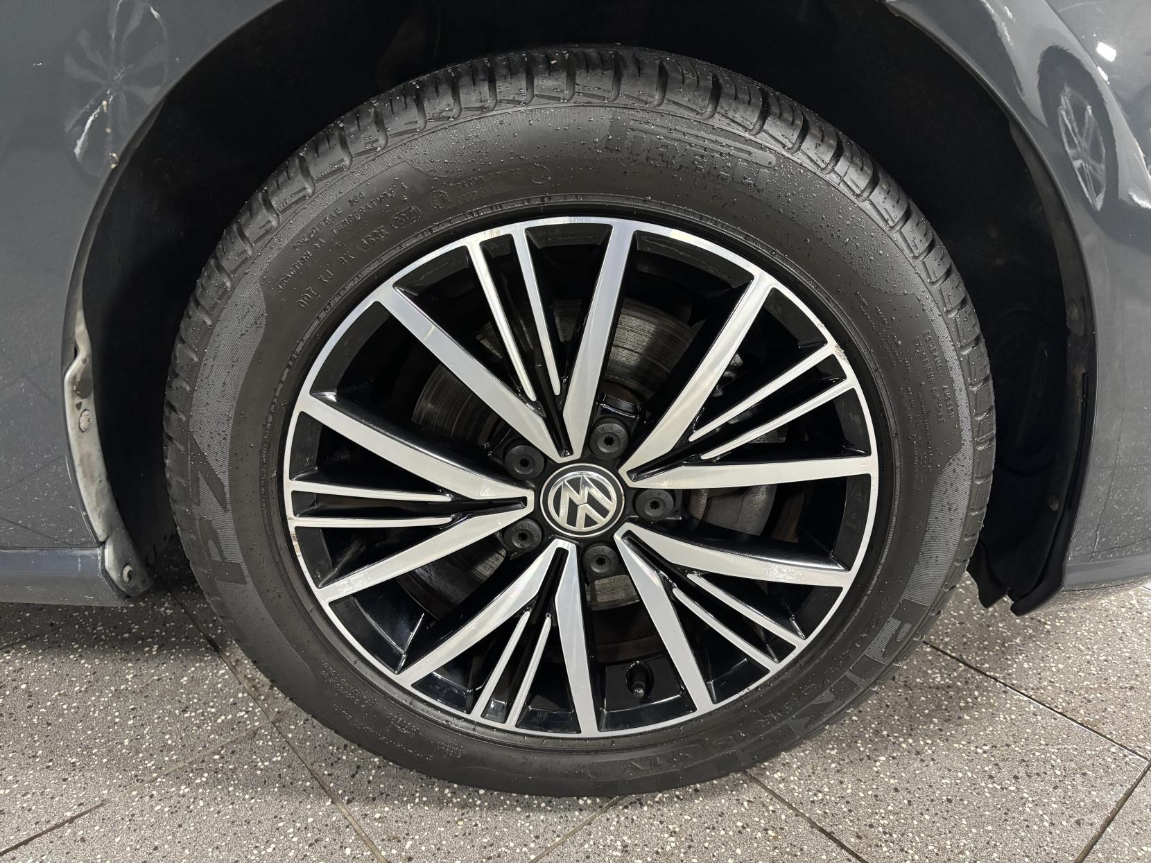 Volkswagen Golf 1.4 TSI SE Nav Hatchback 5dr Petrol DSG Euro 6 (s/s) (125 ps)