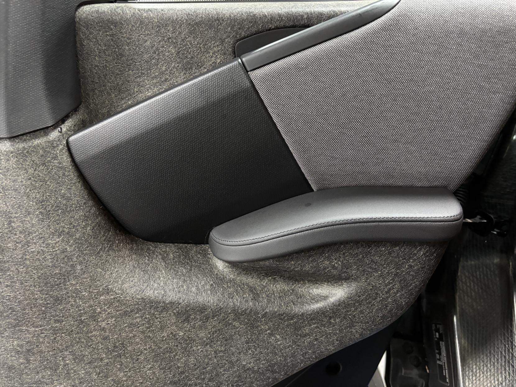 BMW i3 33kWh Hatchback 5dr Electric Auto (170 ps)