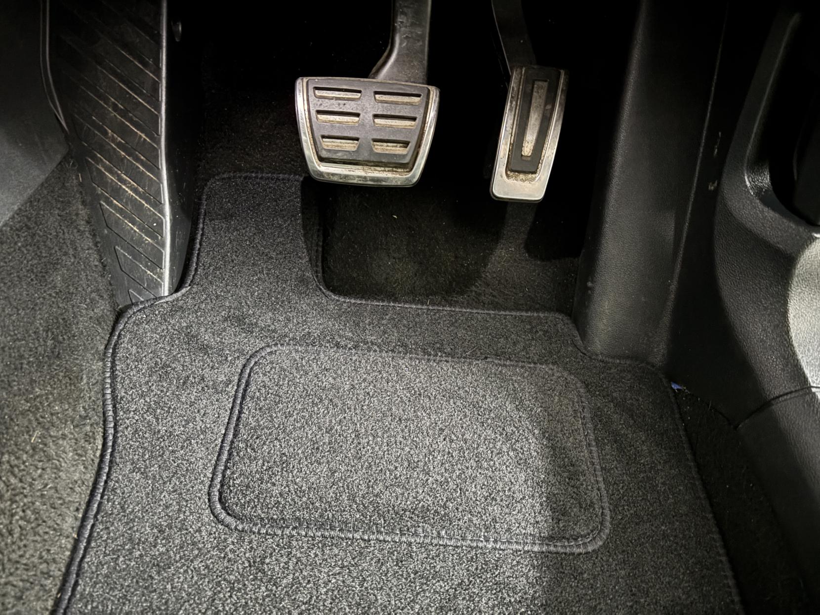 Volkswagen T-Roc 1.5 TSI GPF EVO R-Line SUV 5dr Petrol DSG Euro 6 (s/s) (150 ps)