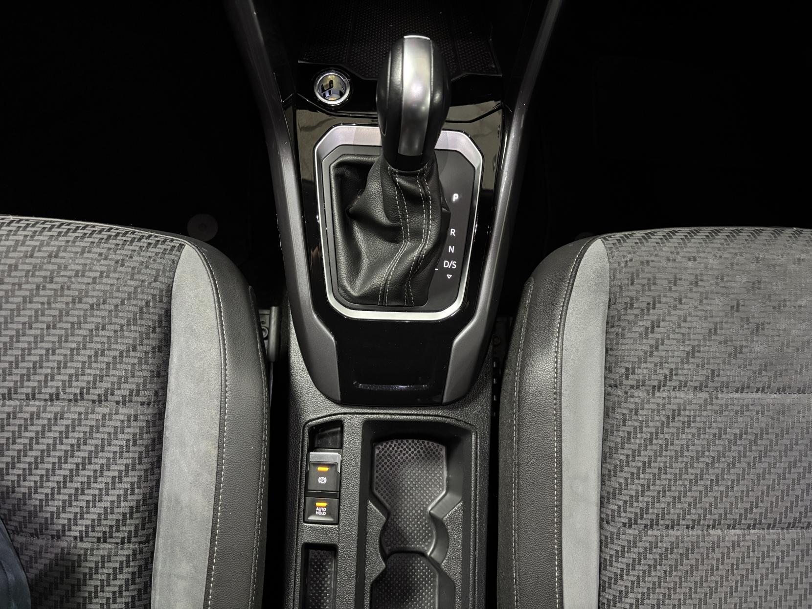 Volkswagen T-Roc 1.5 TSI GPF EVO R-Line SUV 5dr Petrol DSG Euro 6 (s/s) (150 ps)