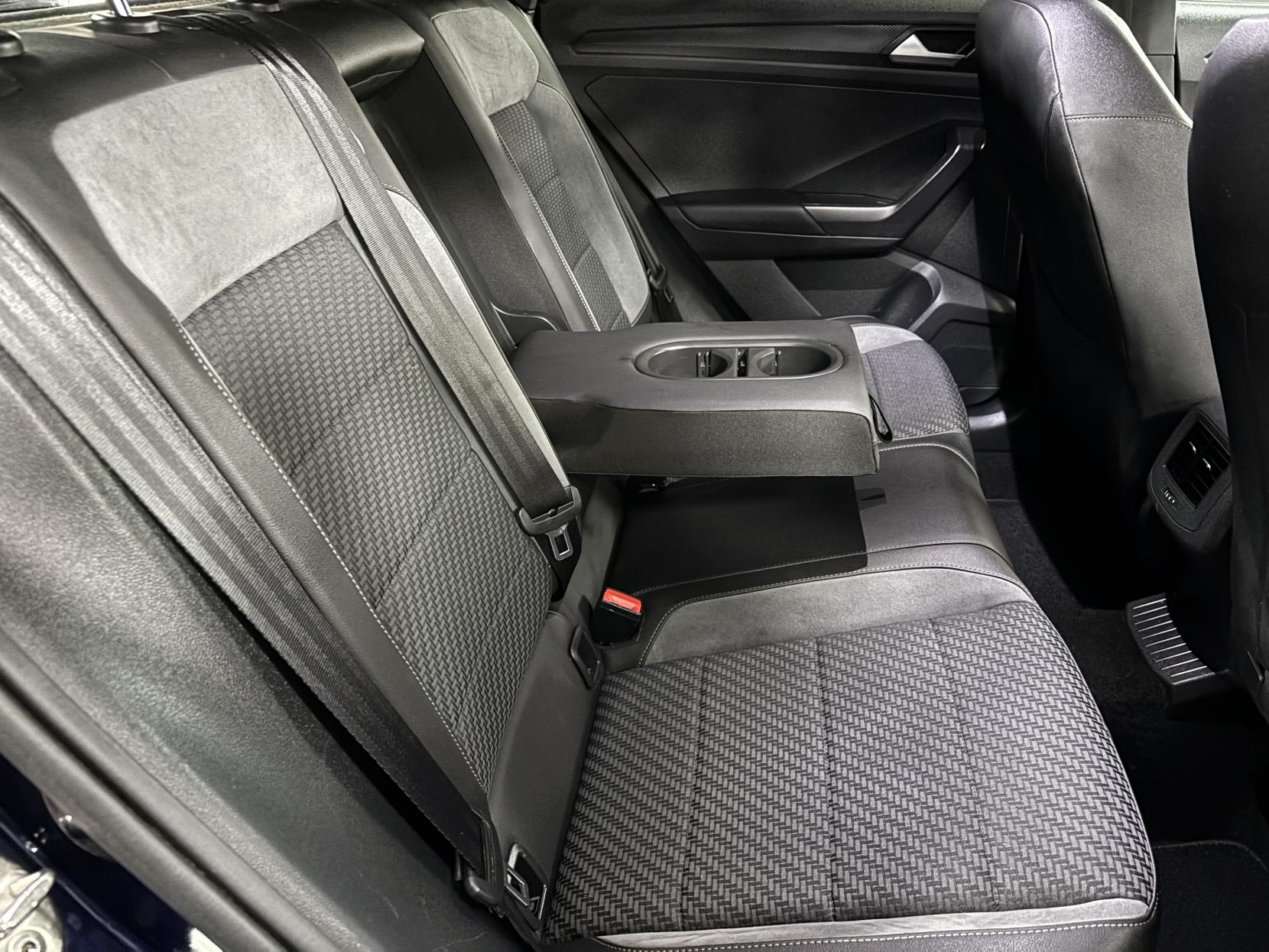 Volkswagen T-Roc 1.5 TSI GPF EVO R-Line SUV 5dr Petrol DSG Euro 6 (s/s) (150 ps)