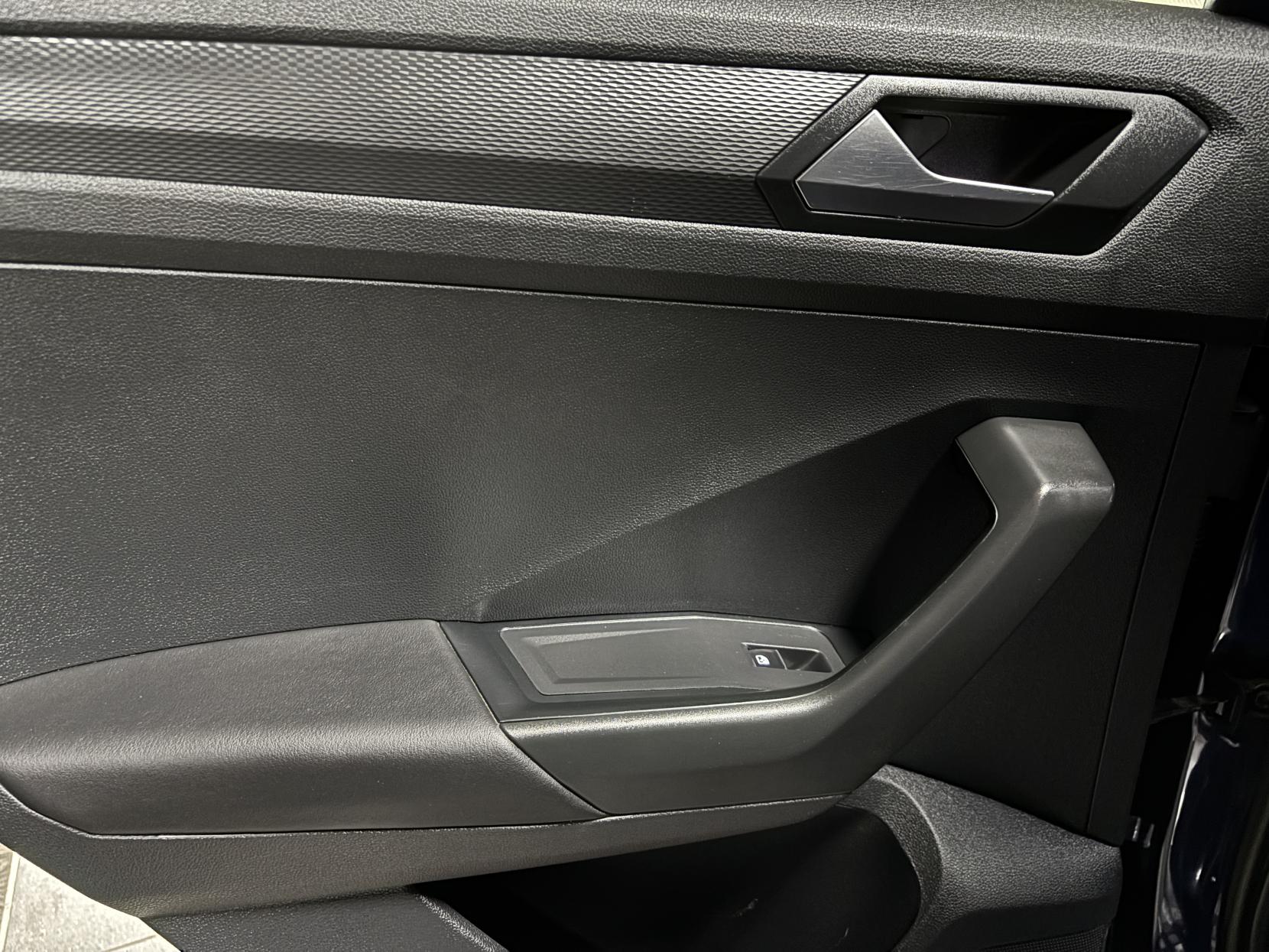 Volkswagen T-Roc 1.5 TSI GPF EVO R-Line SUV 5dr Petrol DSG Euro 6 (s/s) (150 ps)