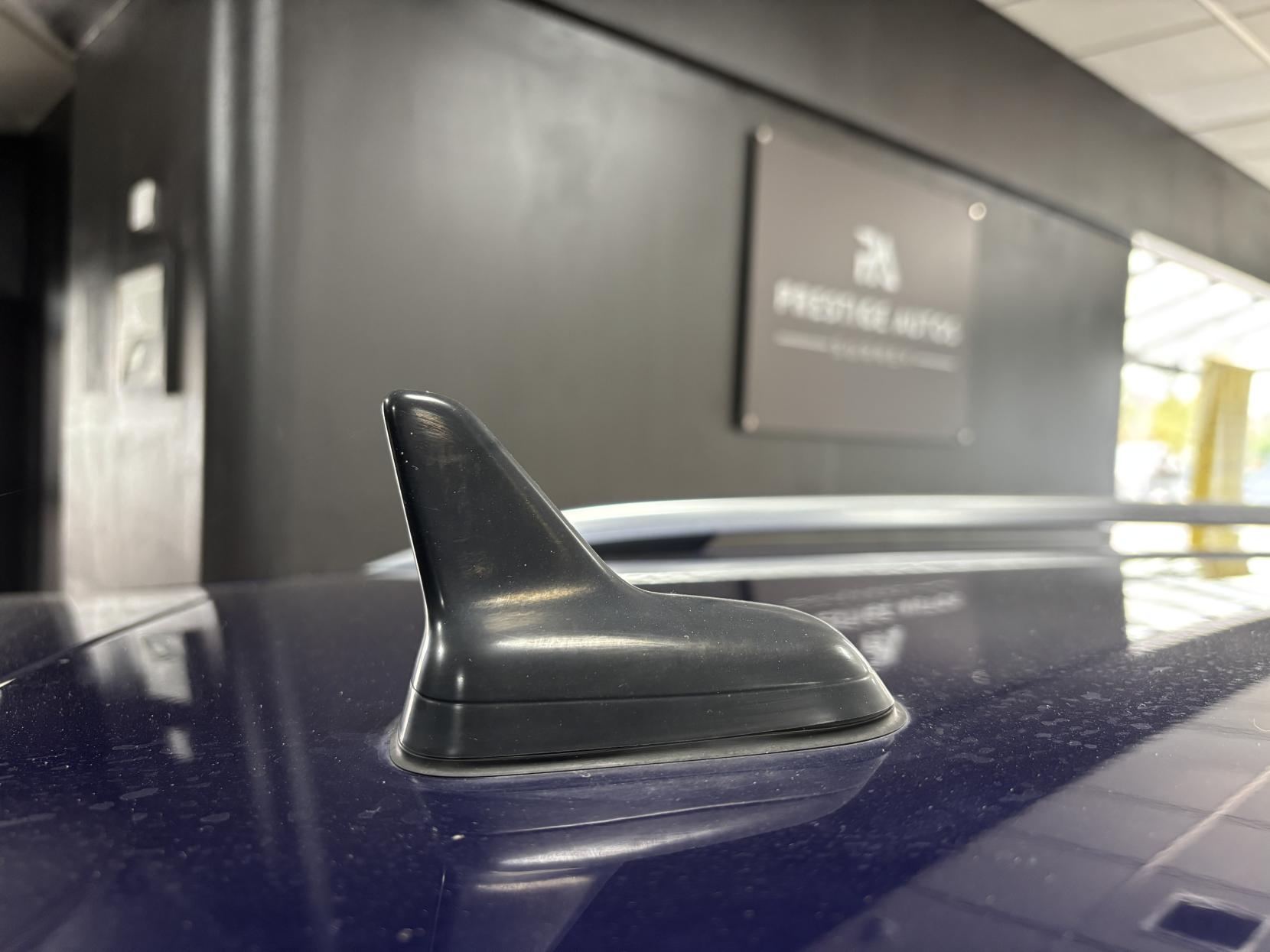 Volkswagen T-Roc 1.5 TSI GPF EVO R-Line SUV 5dr Petrol DSG Euro 6 (s/s) (150 ps)