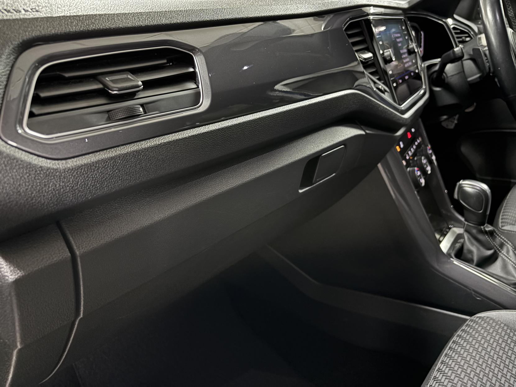 Volkswagen T-Roc 1.5 TSI GPF EVO R-Line SUV 5dr Petrol DSG Euro 6 (s/s) (150 ps)