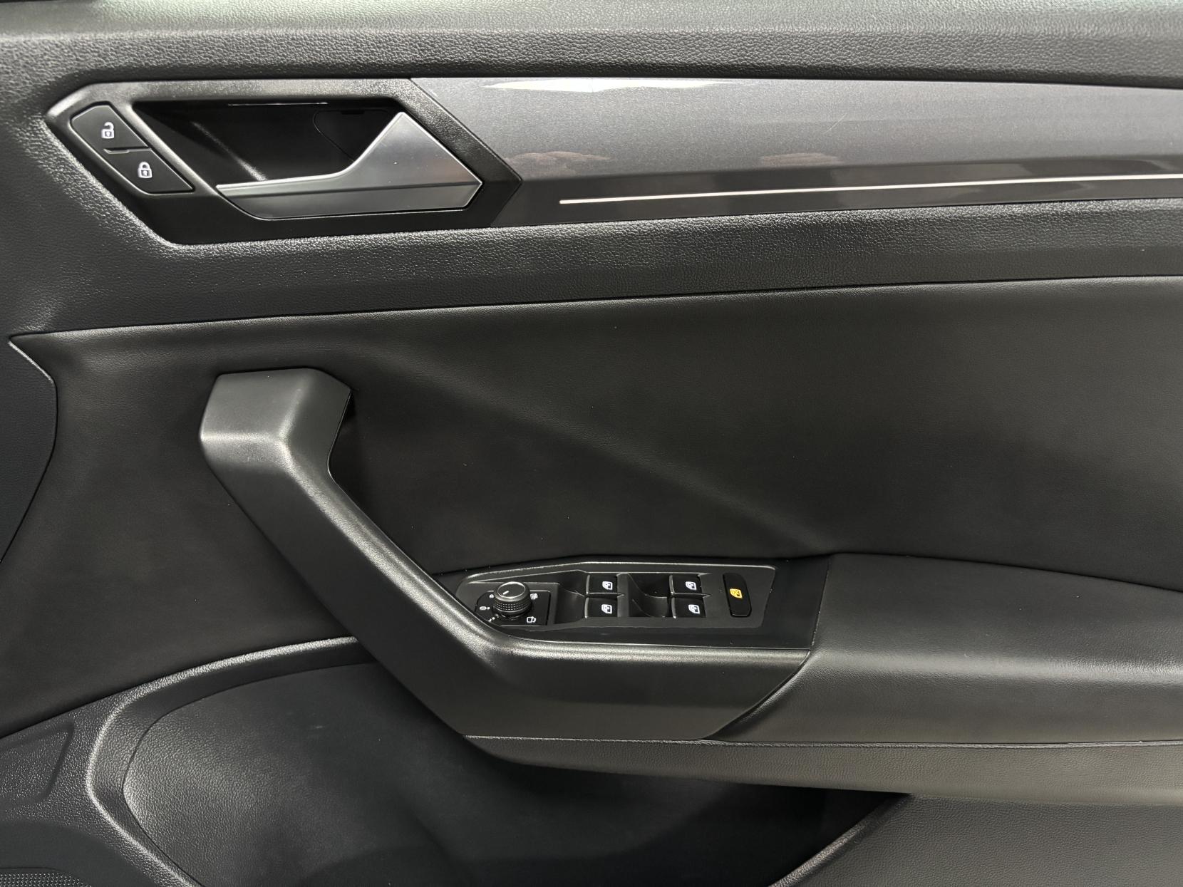 Volkswagen T-Roc 1.5 TSI GPF EVO R-Line SUV 5dr Petrol DSG Euro 6 (s/s) (150 ps)