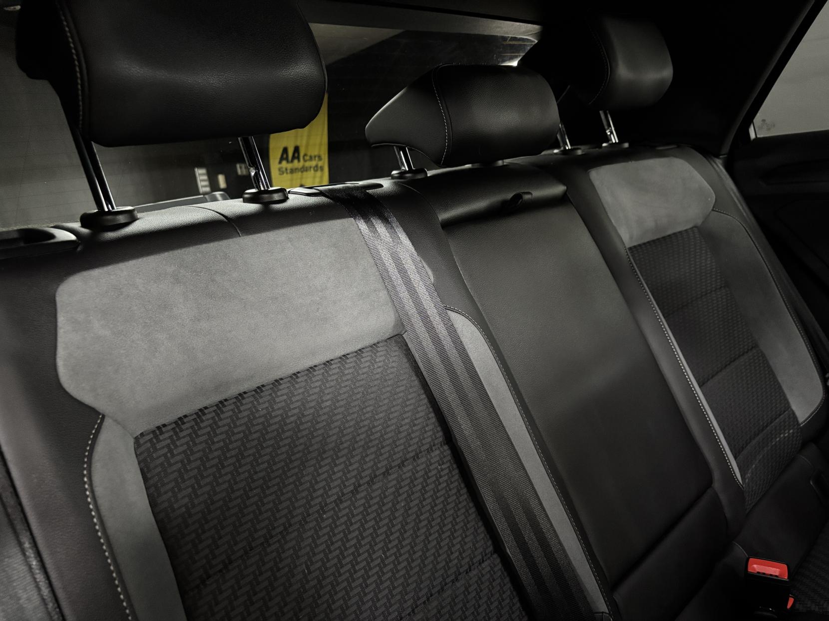 Volkswagen T-Roc 1.5 TSI GPF EVO R-Line SUV 5dr Petrol DSG Euro 6 (s/s) (150 ps)