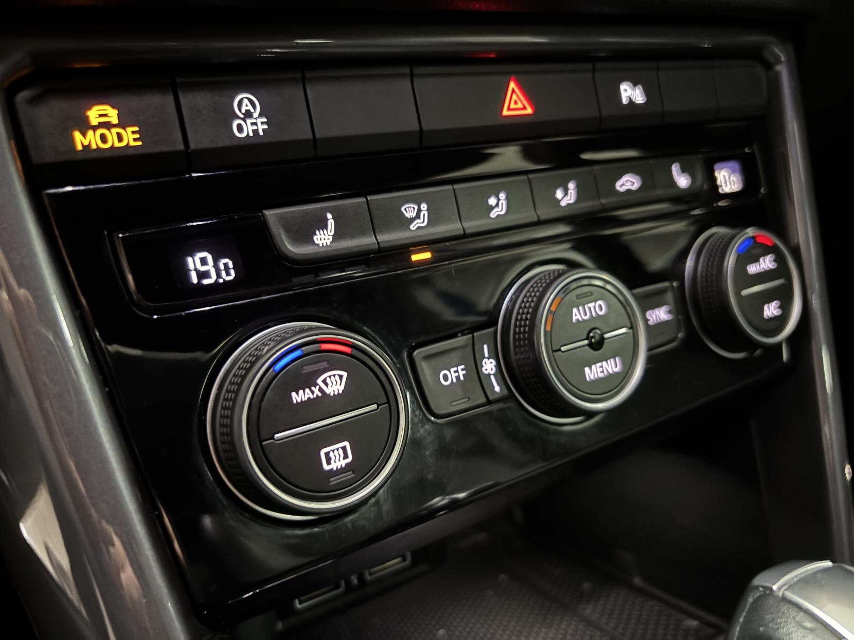 Volkswagen T-Roc 1.5 TSI GPF EVO R-Line SUV 5dr Petrol DSG Euro 6 (s/s) (150 ps)